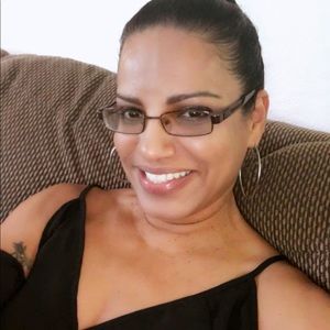 Meet your Posher, Aida